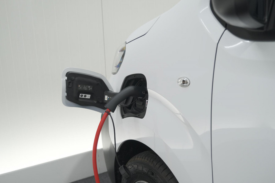 Citroën ë-Jumpy L2 136 50 kWh | Camera | Navigatie | Parkeersensoren | Apple Carplay