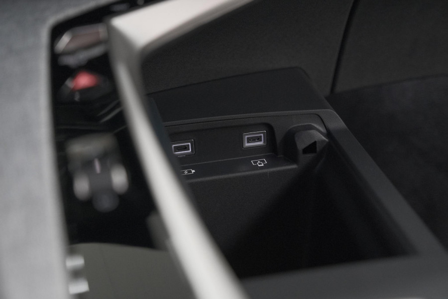 Peugeot 3008 1.2 Hybrid 145 GT | Elektrische Kofferklep | Camera | Stoelverwarming | Navigatie