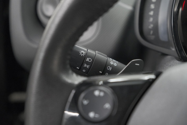 Citroën C1 1.0 VTi Shine | Automaat | Stoelverwarming | Camera | Lederen bekleding