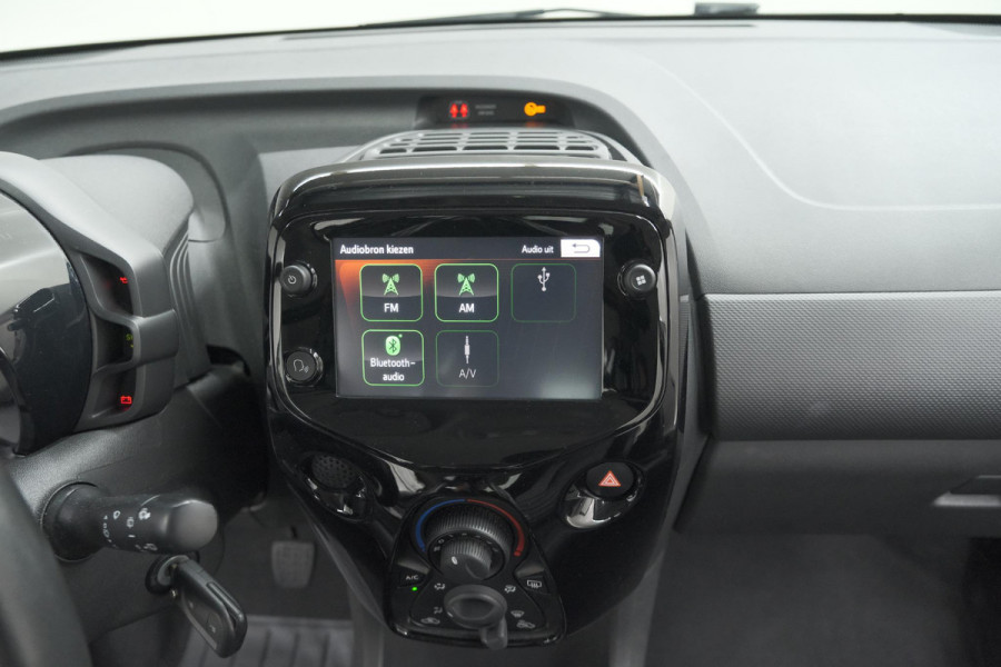 Citroën C1 1.0 VTi Shine | Automaat | Stoelverwarming | Camera | Lederen bekleding