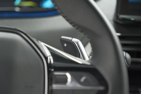 Peugeot 3008 1.6 HYbrid 225 Blue Lease Allure | Camera | Adaptieve Cruise Control | Dodehoekdetectie | Allseason Banden
