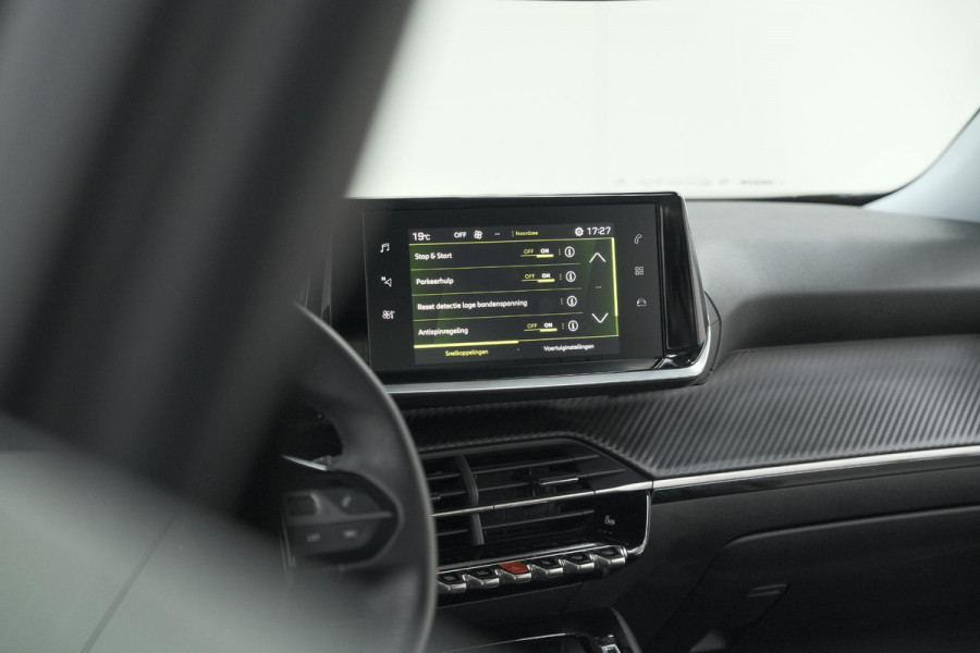 Peugeot 2008 PureTech 130 Allure Pack | Adaptieve Cruise Control | Stoelverwarming | Camera | Apple Carplay