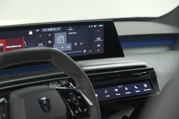 Peugeot 5008 1.2 Hybrid 136 GT | 360 Camera | Panoramadak | Elektrische Kofferklep | Winterpakket