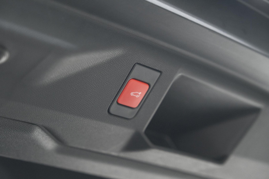 Peugeot 5008 1.2 Hybrid 136 GT | 360 Camera | Panoramadak | Elektrische Kofferklep | Winterpakket