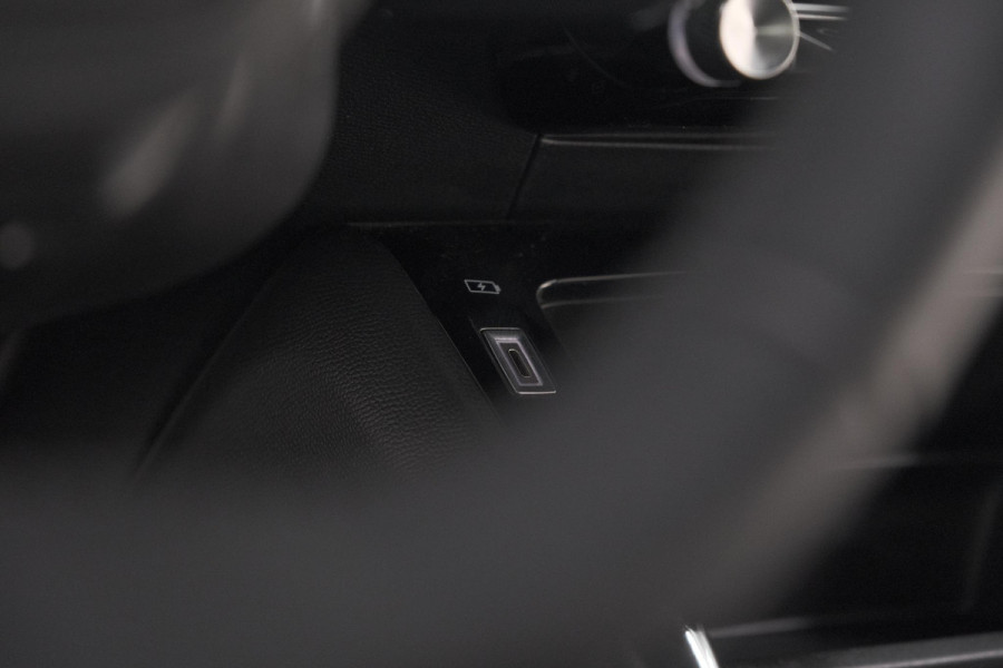 Peugeot 208 PureTech 100 Active | Parkeersensoren | Navigatie | Apple Carplay