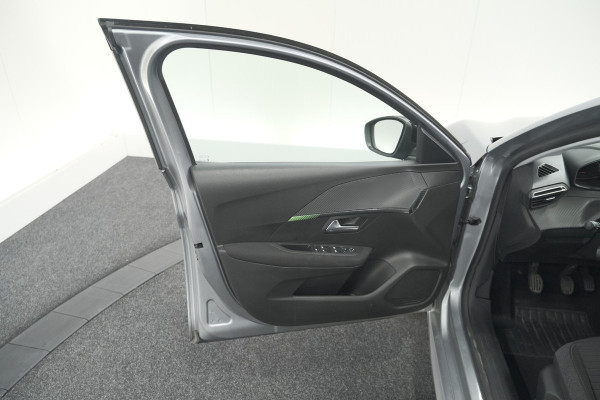 Peugeot 208 PureTech 100 Active | Parkeersensoren | Navigatie | Apple Carplay