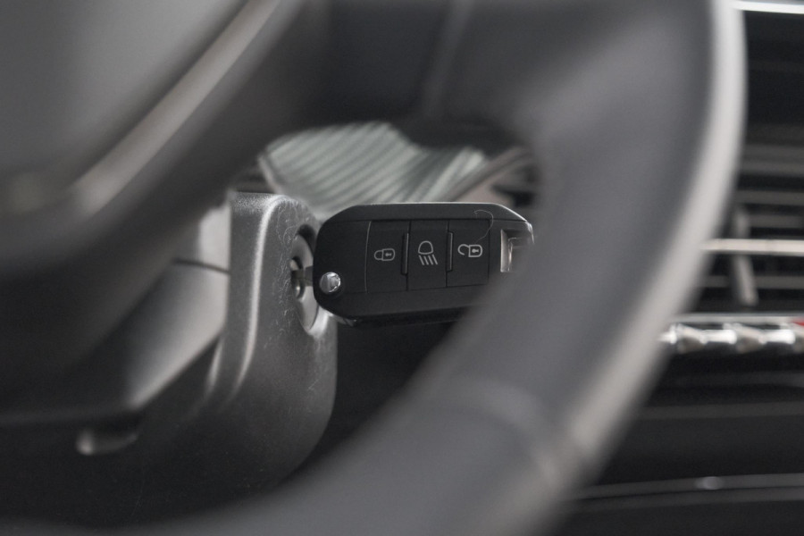 Peugeot 208 PureTech 75 Active Pack | Parkeersensoren | Apple Carplay | Airco