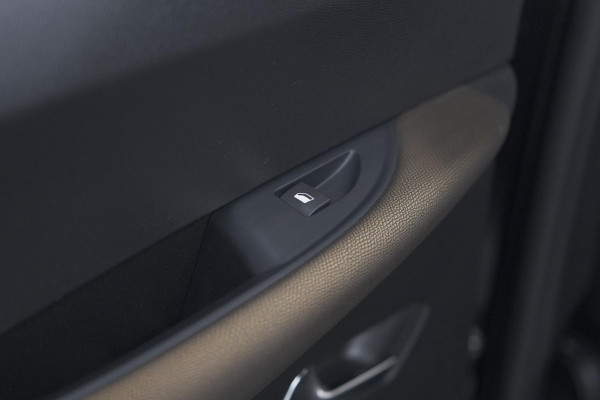 DS DS 3 Crossback E-Tense So Chic 50 kWh | 3 Fase | Camera | Dodehoekdetectie | Apple Carplay