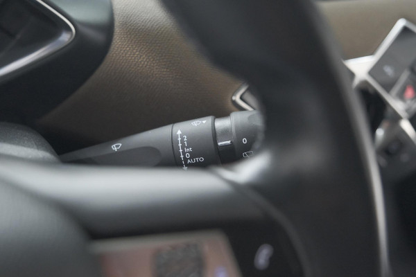 DS DS 3 Crossback E-Tense So Chic 50 kWh | 3 Fase | Camera | Dodehoekdetectie | Apple Carplay