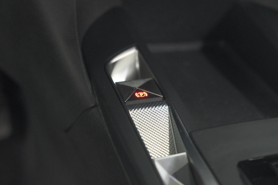 DS DS 3 Crossback E-Tense So Chic 50 kWh | 3 Fase | Camera | Dodehoekdetectie | Apple Carplay