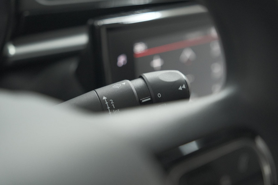 Citroën C3 PureTech 110 EAT6 Max | Apple Carplay | Parkeersensoren | Climate Control | 16 Inch Lichtmetalen Velgen