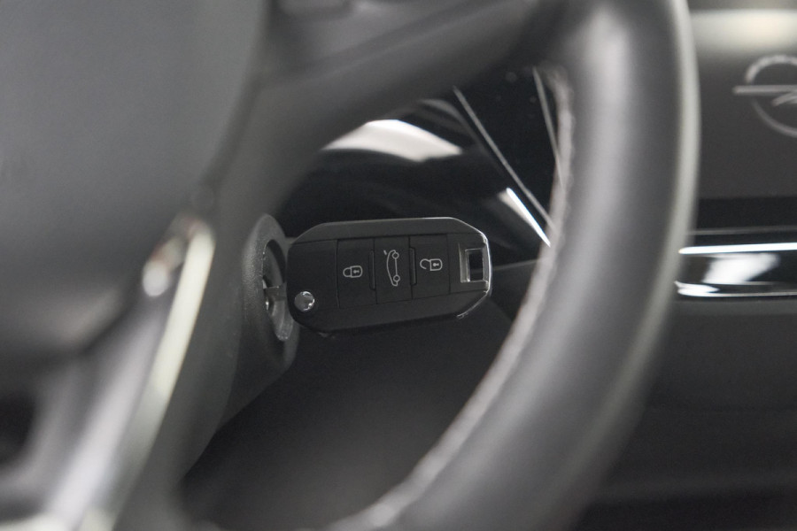 Opel Corsa Turbo 100 GS Line | Parkeersensoren | Apple Carplay | 17 Inch Lichtmetalen Velgen