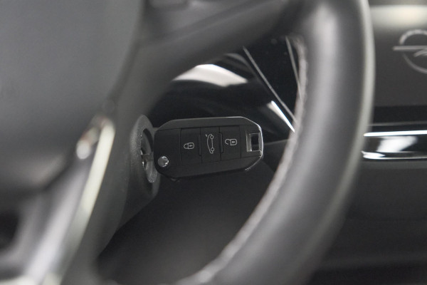 Opel Corsa Turbo 100 GS Line | Parkeersensoren | Apple Carplay | 17 Inch Lichtmetalen Velgen