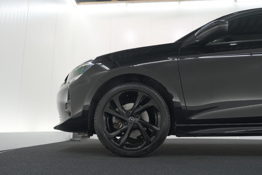 Opel Corsa Turbo 100 GS Line | Parkeersensoren | Apple Carplay | 17 Inch Lichtmetalen Velgen