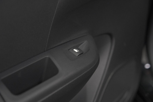 Opel Corsa Turbo 100 GS Line | Parkeersensoren | Apple Carplay | 17 Inch Lichtmetalen Velgen