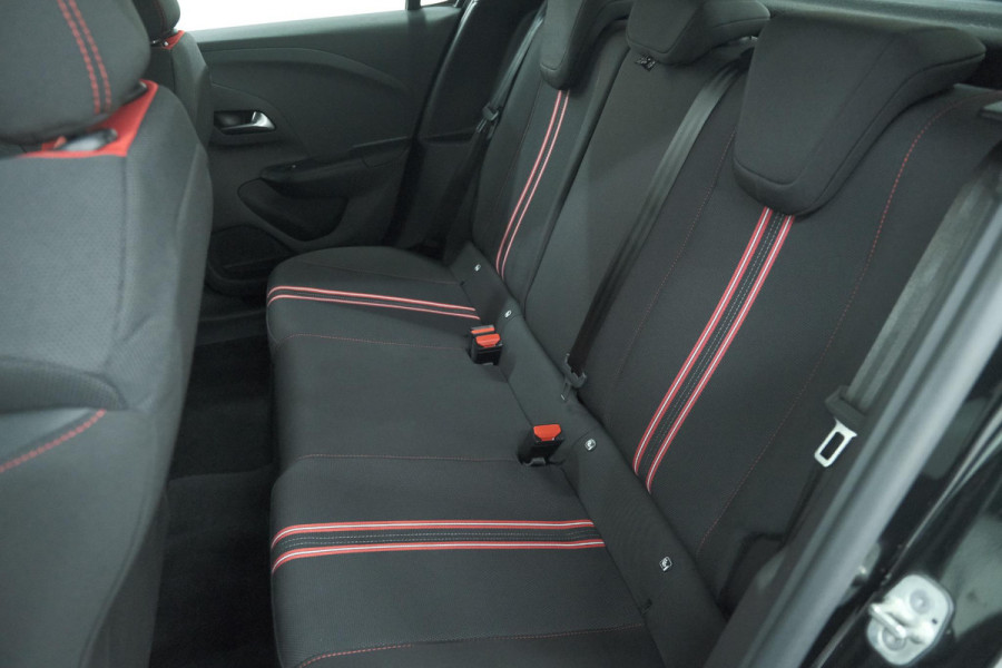 Opel Corsa Turbo 100 GS Line | Parkeersensoren | Apple Carplay | 17 Inch Lichtmetalen Velgen