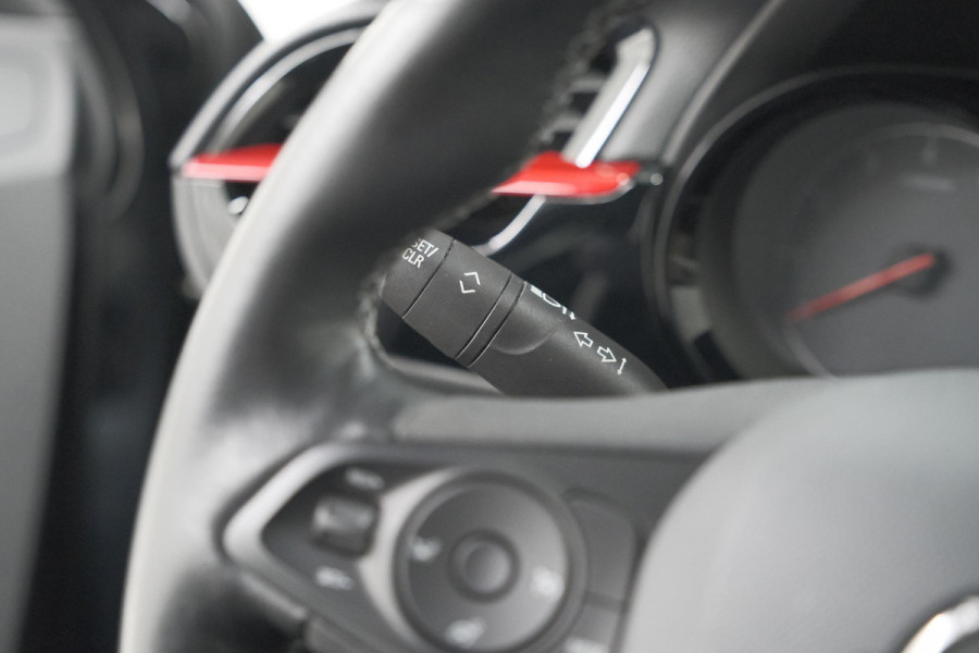 Opel Corsa Turbo 100 GS Line | Parkeersensoren | Apple Carplay | 17 Inch Lichtmetalen Velgen