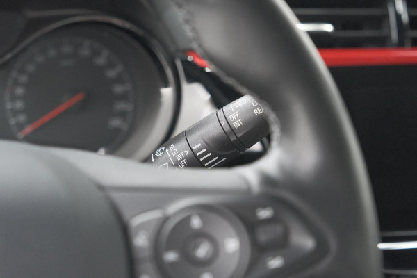 Opel Corsa Turbo 100 GS Line | Parkeersensoren | Apple Carplay | 17 Inch Lichtmetalen Velgen
