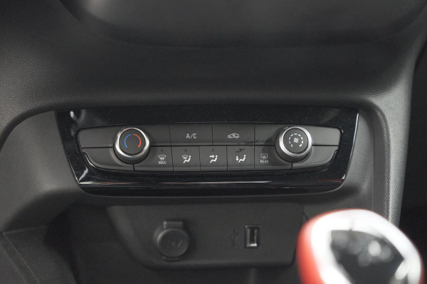 Opel Corsa Turbo 100 GS Line | Parkeersensoren | Apple Carplay | 17 Inch Lichtmetalen Velgen