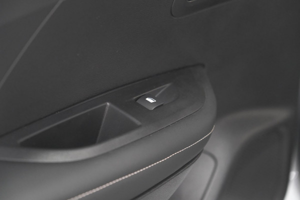 Peugeot 2008 PureTech 100 Allure | Camera | Navigatie | Parkeersensoren | Apple Carplay