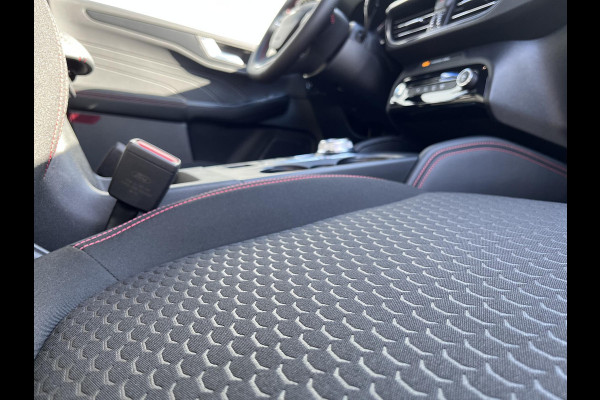 Ford Kuga 2.5 PHEV ST-Line Orig. NL auto | Nieuw model | Wegklapbare trekhaak | Winter Pack | 2.100 kg trekgewicht