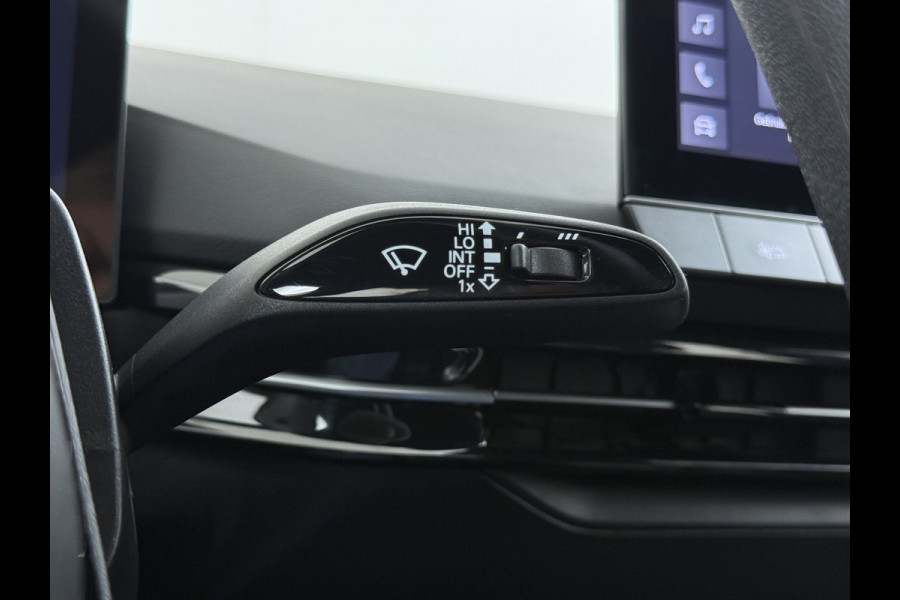 MG Mg4 electric 51kWh LFP Accu SOH 92% Apple Carplay Android Auto Pdc Adap.Cruise Ecc Rijstrooksensor Led Bluetooth DAB Isofix File assistent Verkeersbord detectie