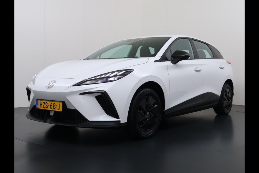 MG Mg4 electric 51kWh LFP Accu SOH 92% Apple Carplay Android Auto Pdc Adap.Cruise Ecc Rijstrooksensor Led Bluetooth DAB Isofix File assistent Verkeersbord detectie