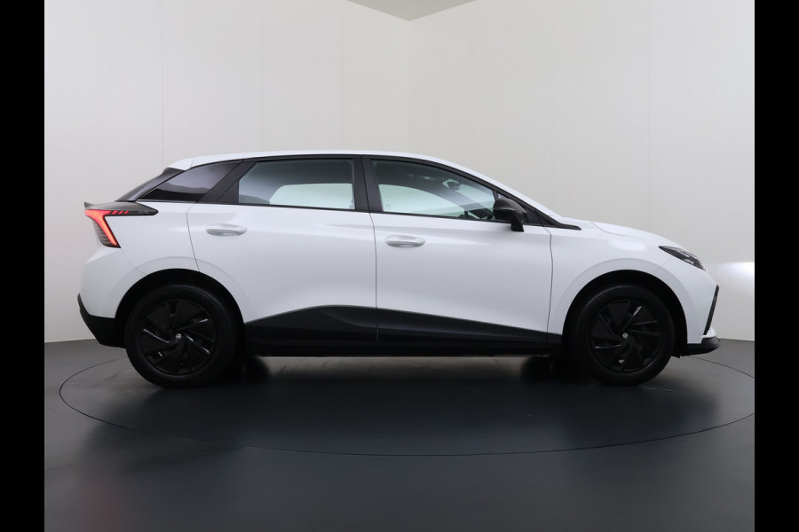 MG Mg4 electric 51kWh LFP Accu SOH 92% Apple Carplay Android Auto Pdc Adap.Cruise Ecc Rijstrooksensor Led Bluetooth DAB Isofix File assistent Verkeersbord detectie