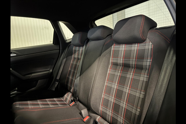 Volkswagen Polo 2.0 TSI GTI | LED | ACC | CARPLAY | 200PK | STOELVERWARMING
