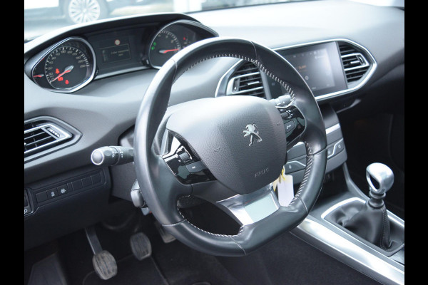 Peugeot 308 1.2 PureTech Allure NAVI & CARPLAY | PARKEERSENSOREN | E.C.C. |