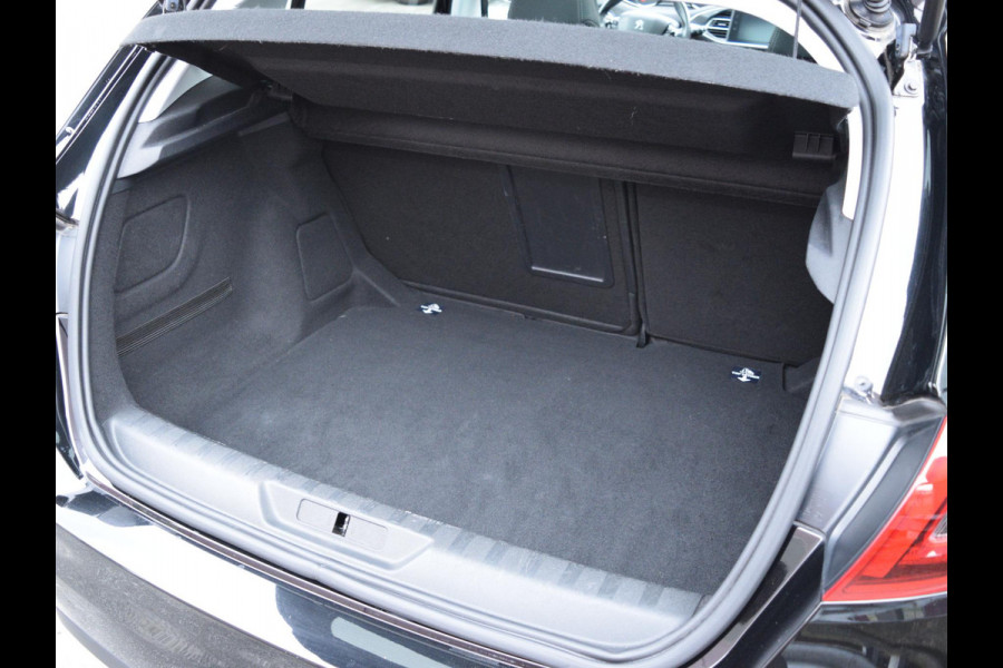 Peugeot 308 1.2 PureTech Allure NAVI & CARPLAY | PARKEERSENSOREN | E.C.C. |