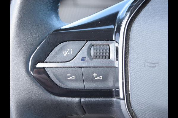 Peugeot e-2008 EV Allure Pack 50 kWh SOH 95% | STOELVERWARMING | CAMERA MET SENSOREN | NAVI & CARPLAY |