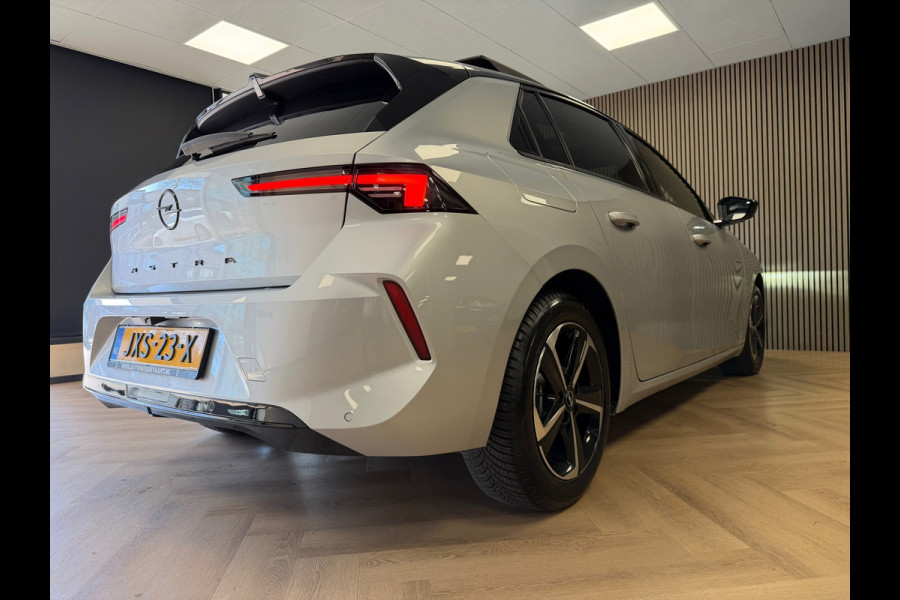 Opel Astra 1.2 TURBO GS 360 CAMERA PDC VOOR EN ACHTER MEMORY NAVI STOELVERWARMING STUURVERWARMING DODEHOEKBEWAKING LANE ASSIST