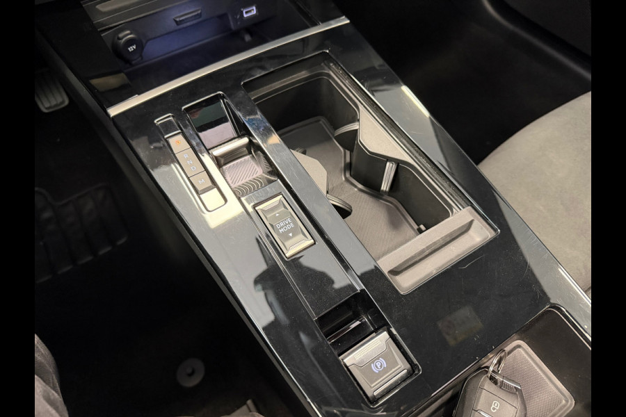 Opel Astra 1.2 TURBO GS 360 CAMERA PDC VOOR EN ACHTER MEMORY NAVI STOELVERWARMING STUURVERWARMING DODEHOEKBEWAKING LANE ASSIST