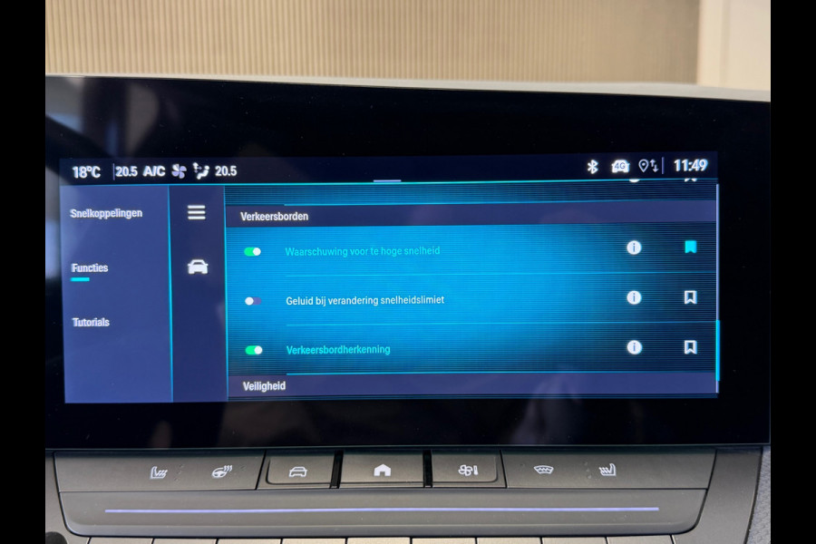 Opel Astra 1.2 TURBO GS 360 CAMERA PDC VOOR EN ACHTER MEMORY NAVI STOELVERWARMING STUURVERWARMING DODEHOEKBEWAKING LANE ASSIST