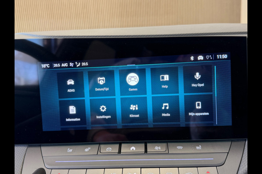 Opel Astra 1.2 TURBO GS 360 CAMERA PDC VOOR EN ACHTER MEMORY NAVI STOELVERWARMING STUURVERWARMING DODEHOEKBEWAKING LANE ASSIST