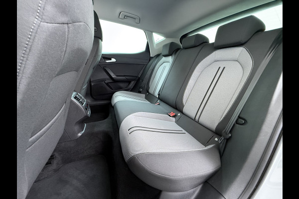 Seat Leon T 111pk Adap.Cruise Apple Carplay Android Camera Stoel+Stuurverwarming Pdc Navi* Ecc Business Lmv 19" Isofix DAB Led Front Assist Keyless-Go