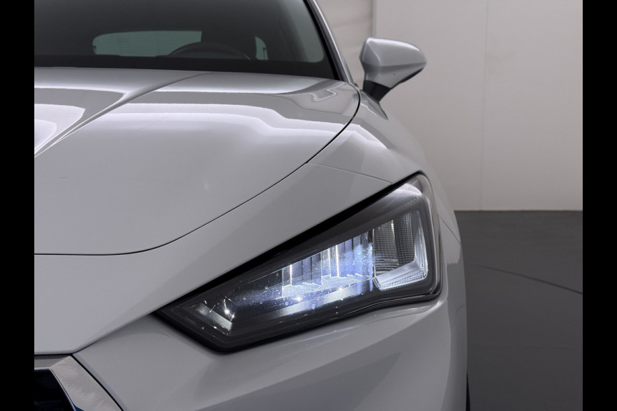 Seat Leon T 111pk Adap.Cruise Apple Carplay Android Camera Stoel+Stuurverwarming Pdc Navi* Ecc Business Lmv 19" Isofix DAB Led Front Assist Keyless-Go