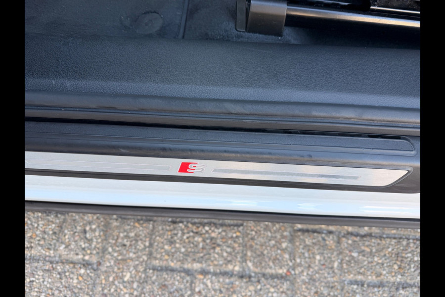 Audi Q5 55 TFSI Plug-in SOH 98% Hybride Quattro 300PK Competition S-Line Panoramadak Led-Xenon