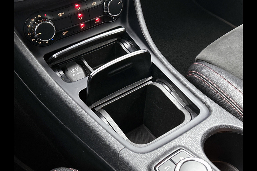 Mercedes-Benz CLA-Klasse 180 Business Solution AMG Upgrade Edition | NL-Auto | Perfect onderH | AchterCam | StoelverW| Etc
