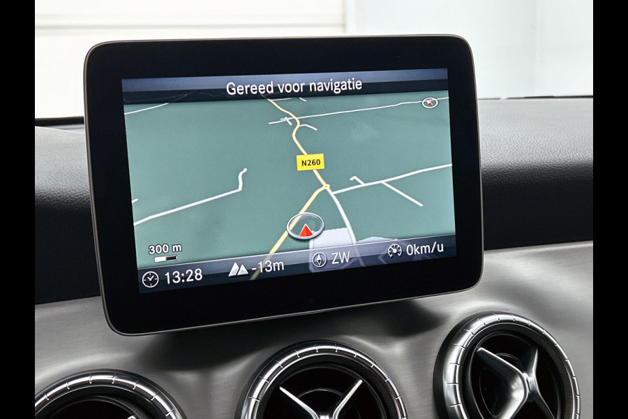 Mercedes-Benz CLA-Klasse 180 Business Solution AMG Upgrade Edition | NL-Auto | Perfect onderH | AchterCam | StoelverW| Etc