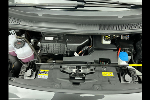 Volkswagen ID.3 Life 58 kWh Airco ECC Full LED Navi Carplay PDC VA+ Camera Adaptive Cruise Control 18" LM Velgen