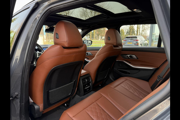 BMW 3 Serie Touring Aut. 330e High Exe. M-Sport Individual | SoH 98% | Trekhaak | Panorama | 360 Camera | Leder | VOL! |