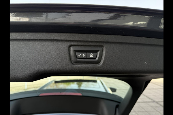 BMW 3 Serie Touring Aut. 330e High Exe. M-Sport Individual | SoH 98% | Trekhaak | Panorama | 360 Camera | Leder | VOL! |