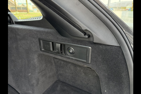 BMW 3 Serie Touring Aut. 330e High Exe. M-Sport Individual | SoH 98% | Trekhaak | Panorama | 360 Camera | Leder | VOL! |