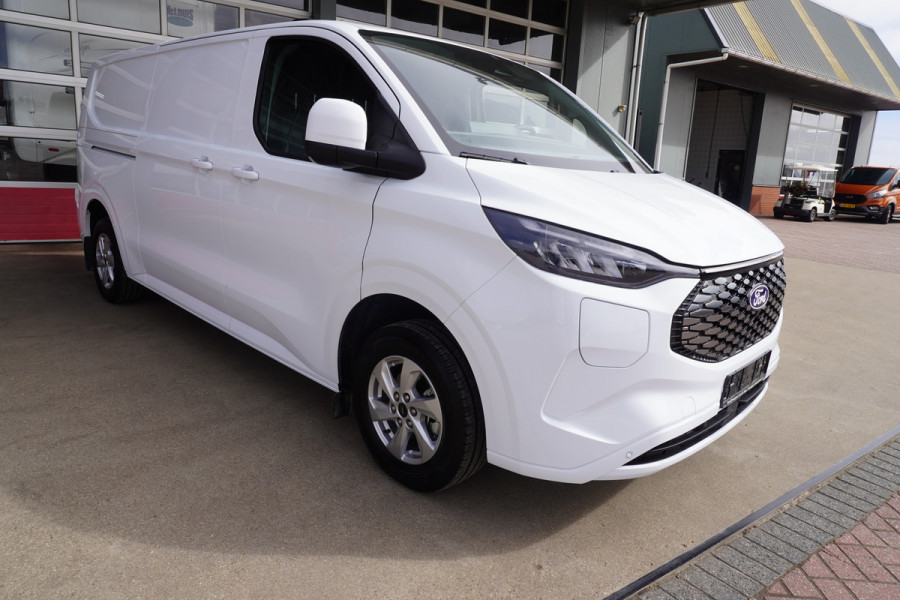Ford E-Transit Cust. 320L L2H1 Limited 65 kWh Automaat Met Powerpack Airco | Cruise | Apple CP- Android auto | Trekhaak