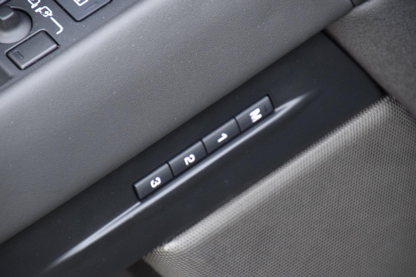 Land Rover Range Rover Evoque P300e PHEV AWD Autobiography