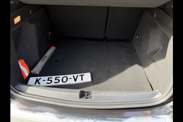 Dacia Duster 1.3 TCe Prestige / Trekhaak (1.500 KG) / Camera / Sensoren Achter / LM 17'' /