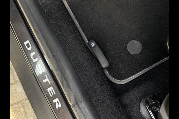 Dacia Duster 1.3 TCe Prestige / Trekhaak (1.500 KG) / Camera / Sensoren Achter / LM 17'' /