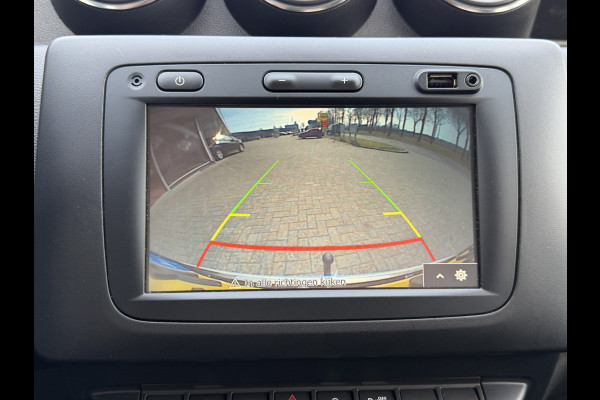 Dacia Duster 1.3 TCe Prestige / Trekhaak (1.500 KG) / Camera / Sensoren Achter / LM 17'' /